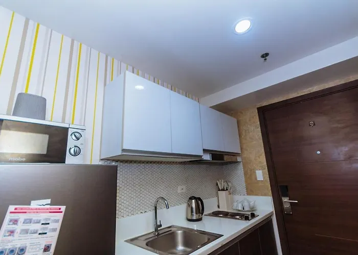Makati Bliss Designer Pool Gym Park Net300 Makati 1767 Apartment *