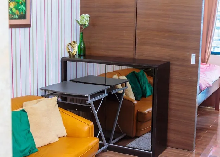 Makati Bliss Designer Pool Gym Park Net300 Makati 1767 Apartment