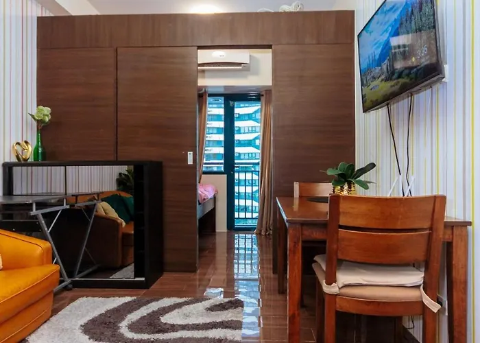 Apartment Makati Bliss Designer Pool Gym Park Net300 Makati 1767 *