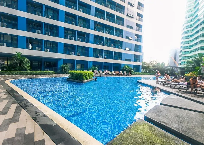 Apartment Makati Bliss Designer Pool Gym Park Net300 Makati 1767 Manila